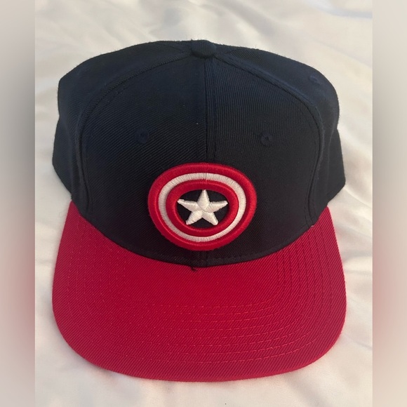 Marvel Avengers Captain America Blue and Red Shield Snapback Hat - Picture 1 of 4